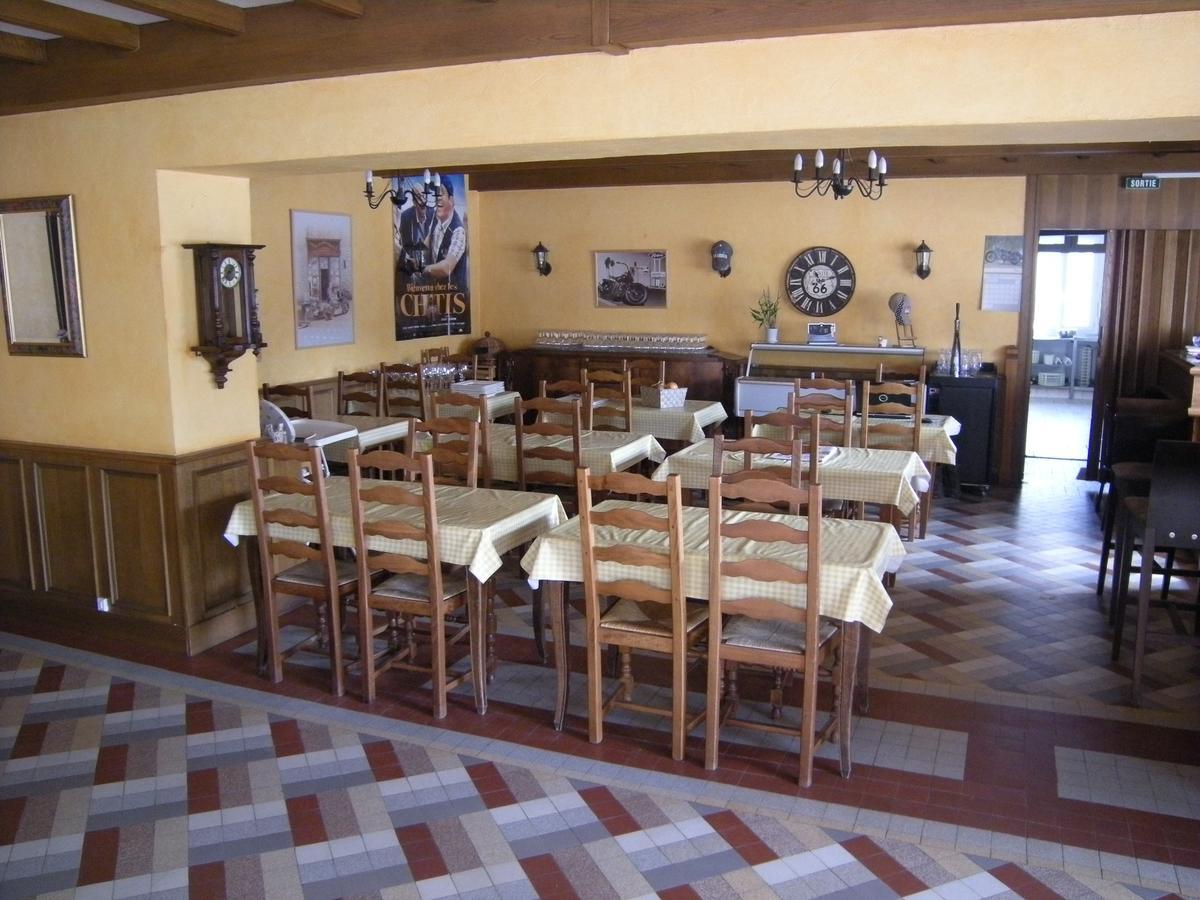 Hotel Gites Des Touristes Vollore-Montagne Экстерьер фото